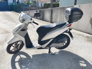 Honda Vision 110 Blanca