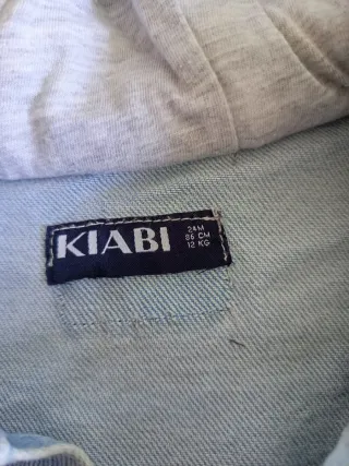 Chaqueta vaquera con capucha bebé