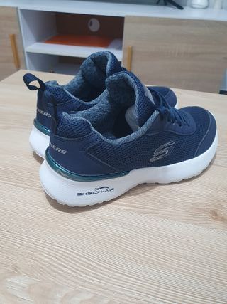 Skechers- Air -Dynamight -T35