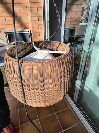 Lámpara de techo de mimbre