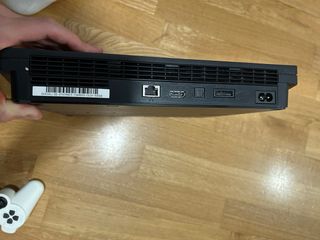 Consola PlayStation 3 con 2 mandos