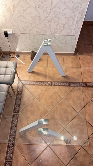 Mesa comedor cristal templado patas blancas