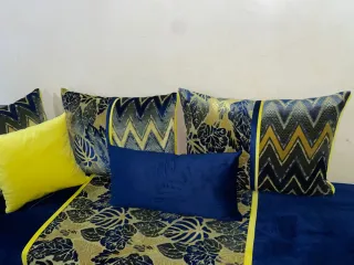 Fundas de salón terciopelo azul y amarillo