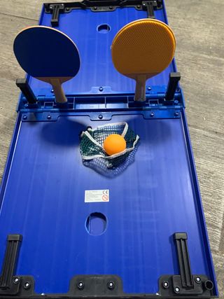 Mini mesa de ping pong con palas y 7 pelotas