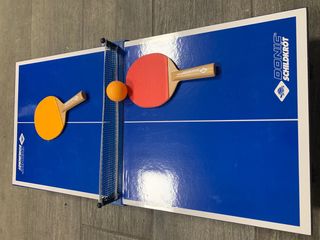 Mini mesa de ping pong con palas y 7 pelotas
