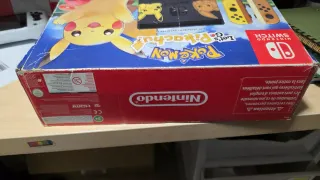 SCATOLA Nintendo Switch Edizione Speciale Pokemon