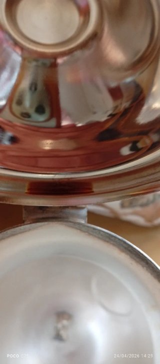 Tetera antigua de plata