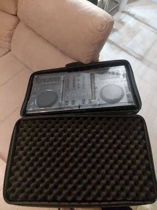 Controlador DJ Pioneer DDJ-T1