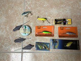 Lotes de pesca: carretes y señuelos