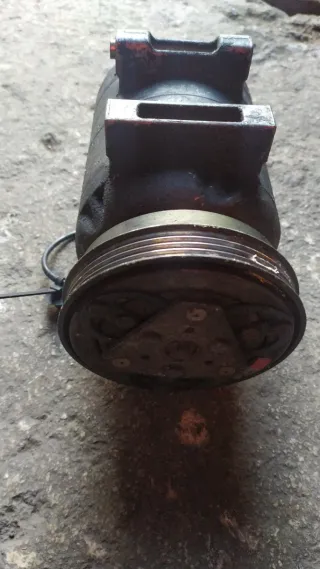 Compresor A.A. Audi A4 VW Passat AFN