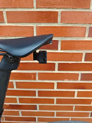 Soporte sillin Suat integrado luz Flare