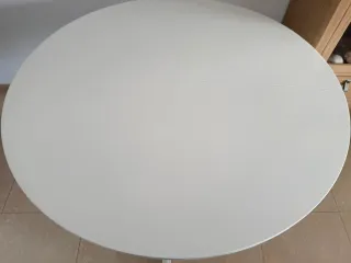 Mesa redonda extensible blanca