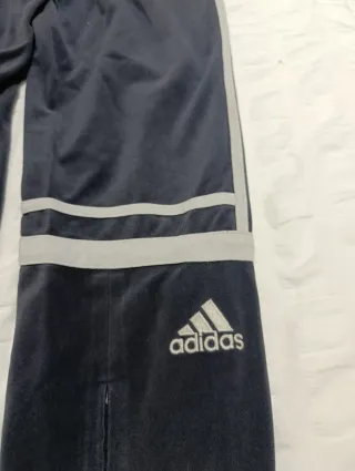 Pantalón Adidas Challenger Azul marino y blanco