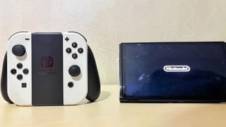 Nintendo Switch OLED Bianca + Accessori