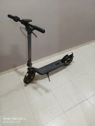 Patinete Eléctrico Bongo Cecotec.