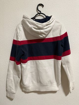 Sudadera Hollister Blanca con Rayas