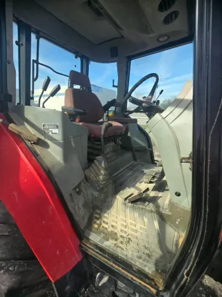 Tractor Massey Ferguson 6140