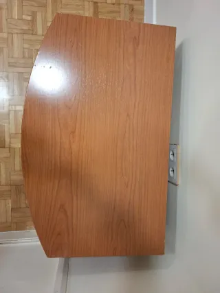Mesa TV imitación madera avellano