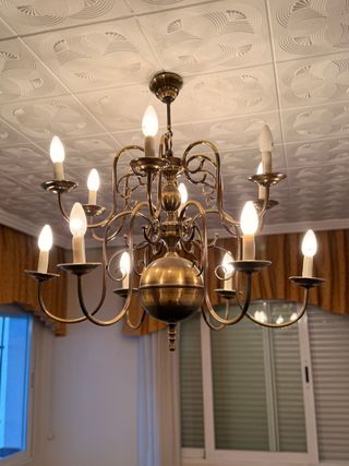 Lámpara de araña clásica dorada