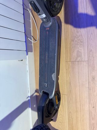 Patinete Eléctrico Negro  SEGWAY-NINEBOT 3