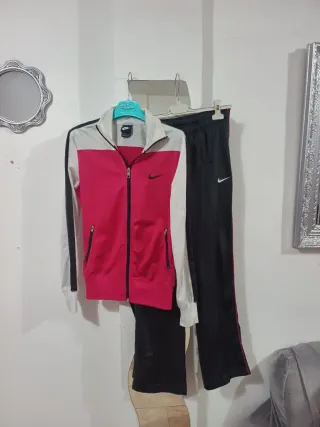 Conjunto deportivo Nike mujer