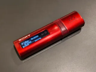 Walkman Sony MP3 NWZ B183F Rojo