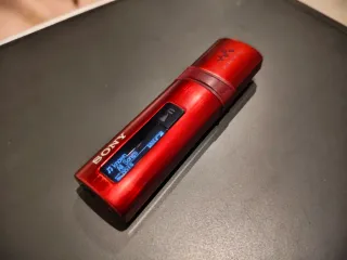 Walkman Sony MP3 NWZ B183F Rojo