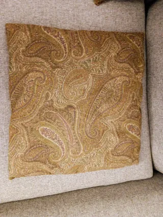 2 Cojines + 1 cuadrante para cama o sofá. LOTE