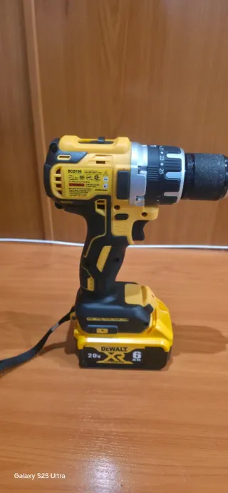 Kit Taladro Atornillador tipo Dewalt 20V