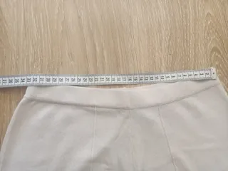 Conjunto Easy Wear chaleco y pantalón beige