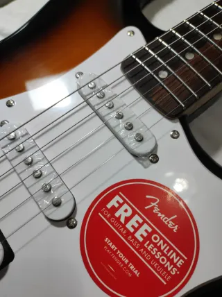 Guitarra Eléctrica Squire by Fender