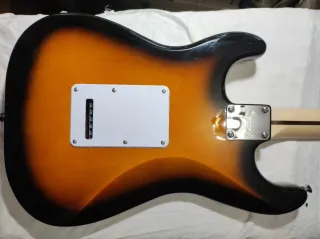 Guitarra Eléctrica Squire by Fender