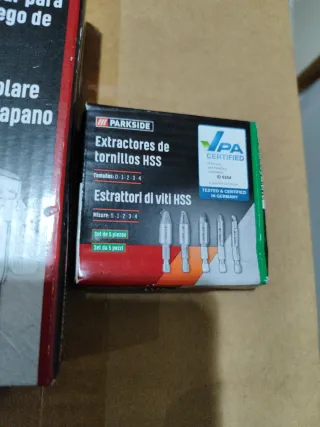 Soporte angular y juego extractores tornillos