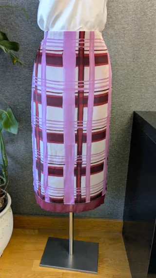 Falda Zara cuadros acuarela mujer