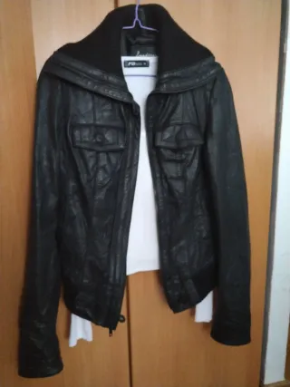 Cazadora Piel Ovina Vintage Stradivarius Talla xs