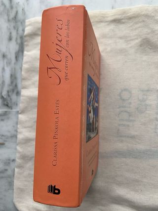 Mujeres que corren con los lobos.