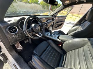 Alfa Romeo Stelvio veloce