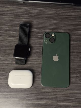 Apple Watch SE 44mm e AirPods Pro