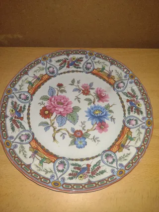 Platos chinos antiguos decorados, dos.