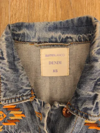 Cazadora vaquera bordada étnica Talla XS