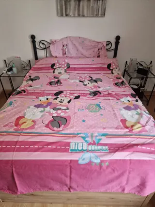 Colcha Princess Disney y oto de Minie mouse