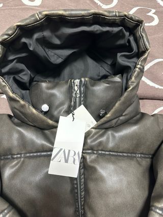 Anorak Zara efecto piel marrón Talla XS