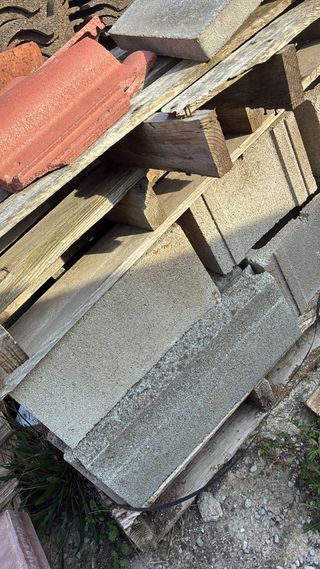 Pavimento exterior de baldosas