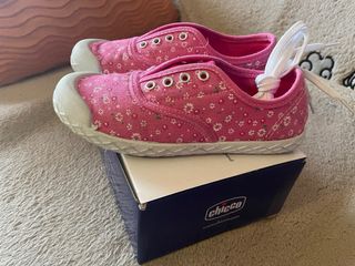 Scarpe Chicco n.32 rosa floreali