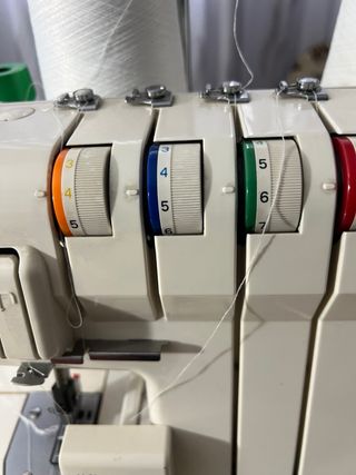 Remalladora Singer 4 hilos