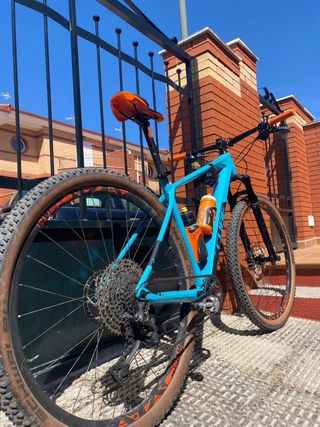 Bicicleta de Montaña CUBE