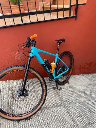 Bicicleta de Montaña CUBE