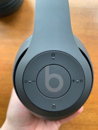 Beats Studio Pro Negros