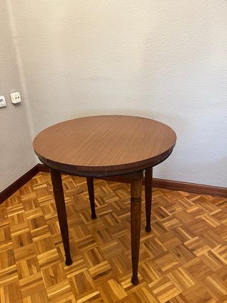 Mesa redonda extensible de madera