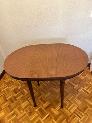 Mesa redonda extensible de madera